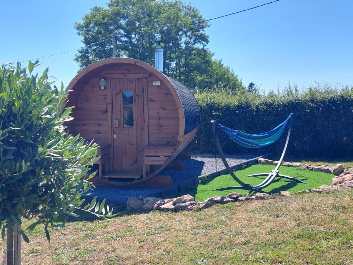 Maison Du Grand Moulin Saint-Aubin-en-Charollais Exteriör bild